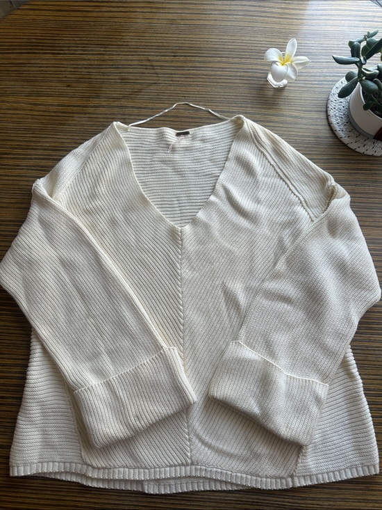 Free People Sweaters - Oversized Cream V-Neck Ribbed Women's Sweater